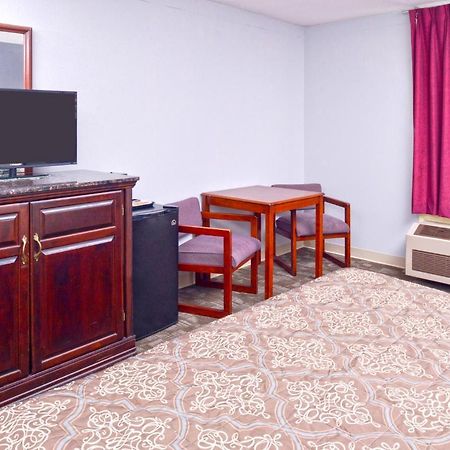 Country Garden & Suites-Benton Esterno foto
