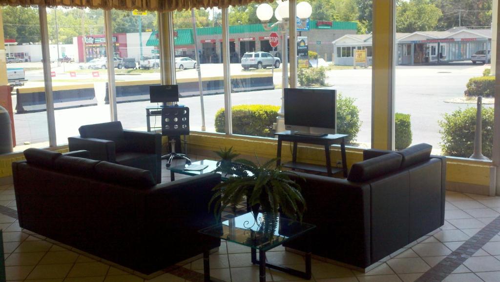 Country Garden & Suites-Benton Esterno foto