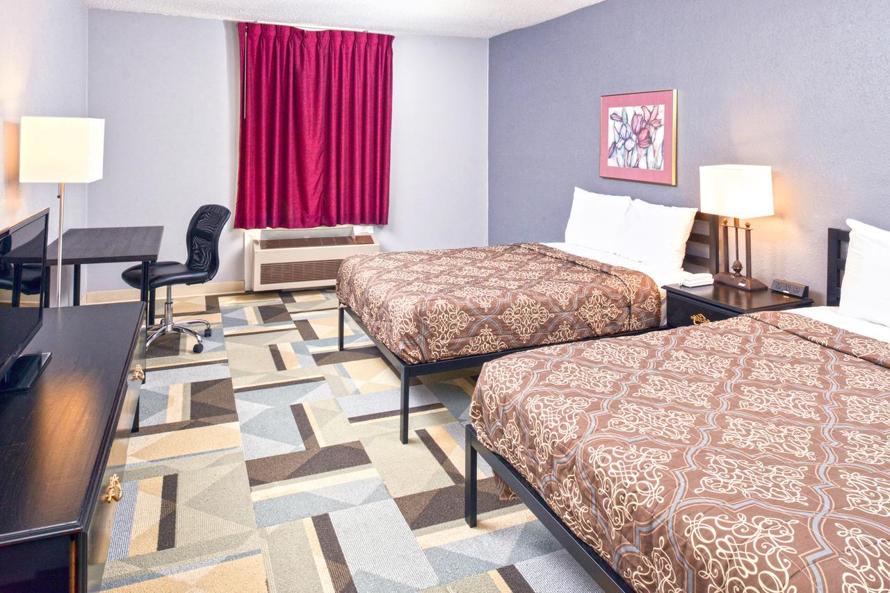 Country Garden & Suites-Benton Esterno foto