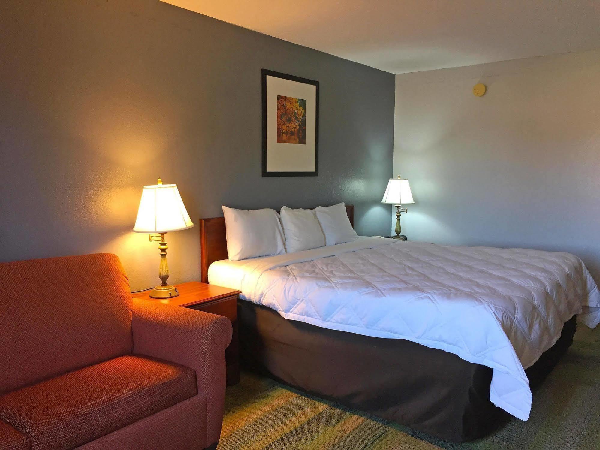 Country Garden & Suites-Benton Esterno foto