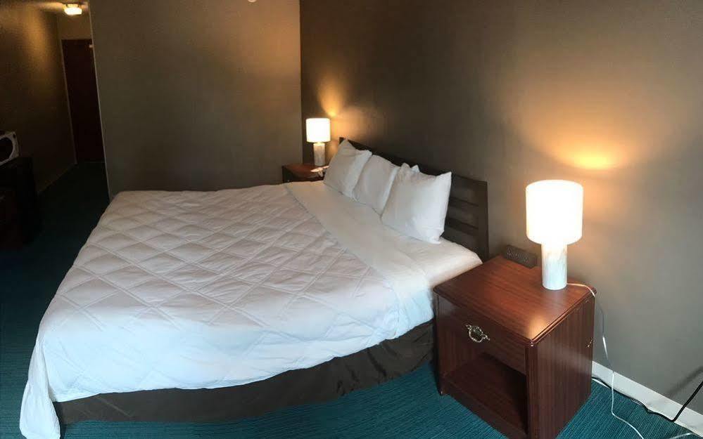 Country Garden & Suites-Benton Esterno foto
